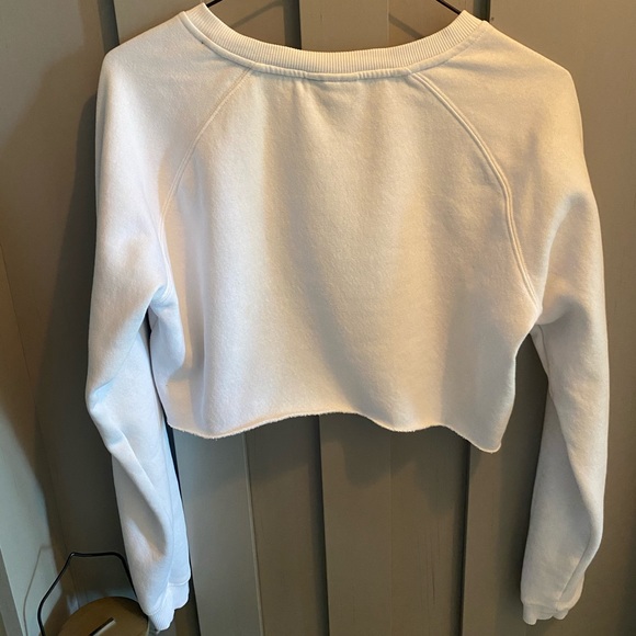 Alphalete Athletics | White crop | Size small - Picture 2 of 4